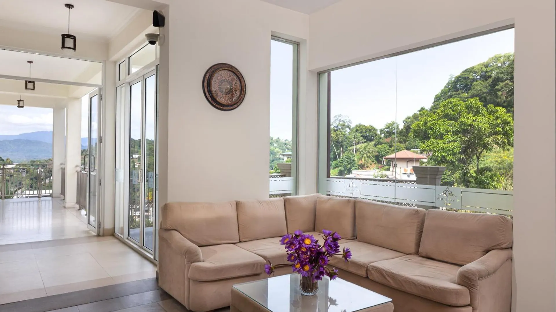 Hotel Cassendra Kandy 4*,