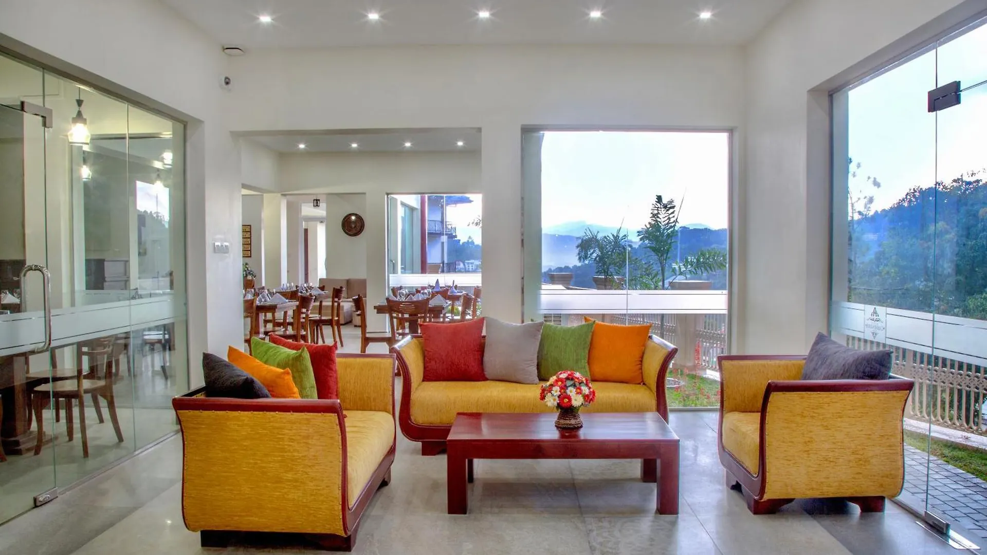 Hotel Cassendra Kandy 4*,  Sri Lanka